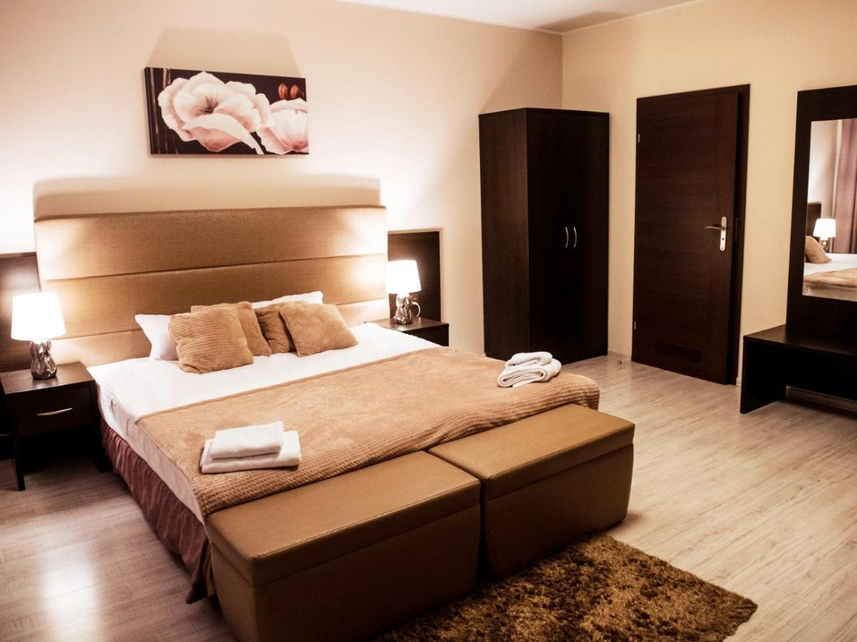 Hotel Feniks Gniezno Eksteriør billede