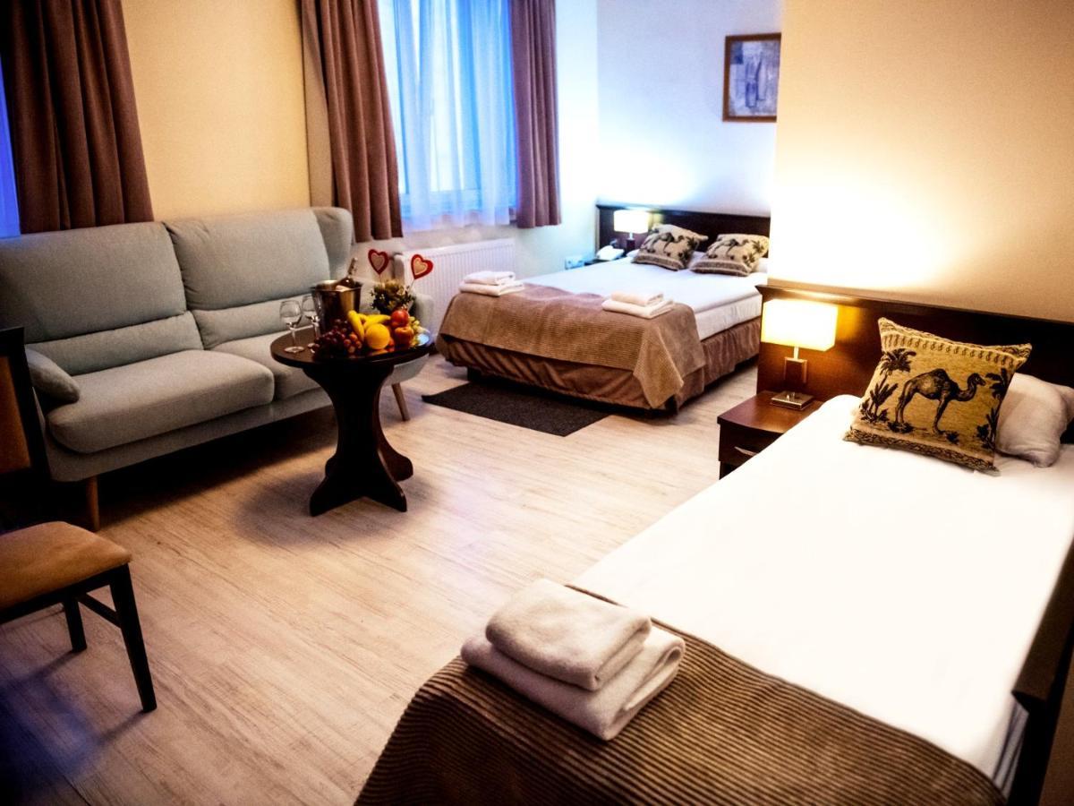 Hotel Feniks Gniezno Eksteriør billede