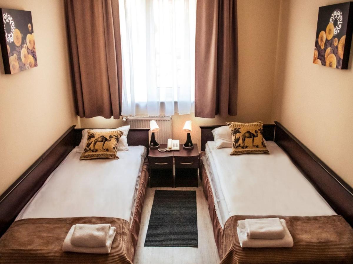 Hotel Feniks Gniezno Eksteriør billede