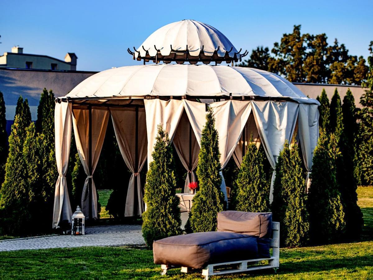 Hotel Feniks Gniezno Eksteriør billede