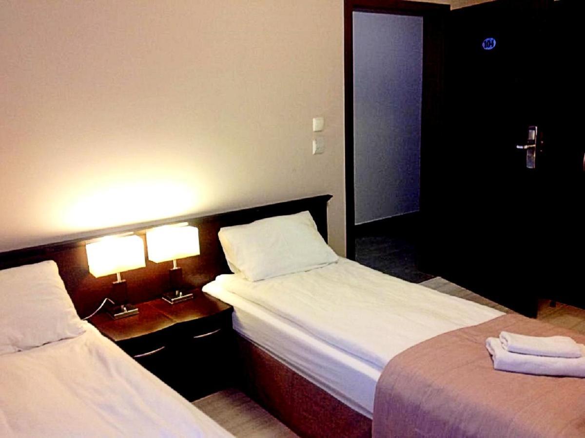 Hotel Feniks Gniezno Eksteriør billede