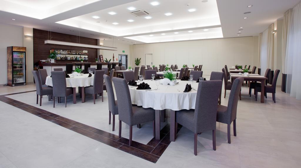 Hotel Feniks Gniezno Eksteriør billede